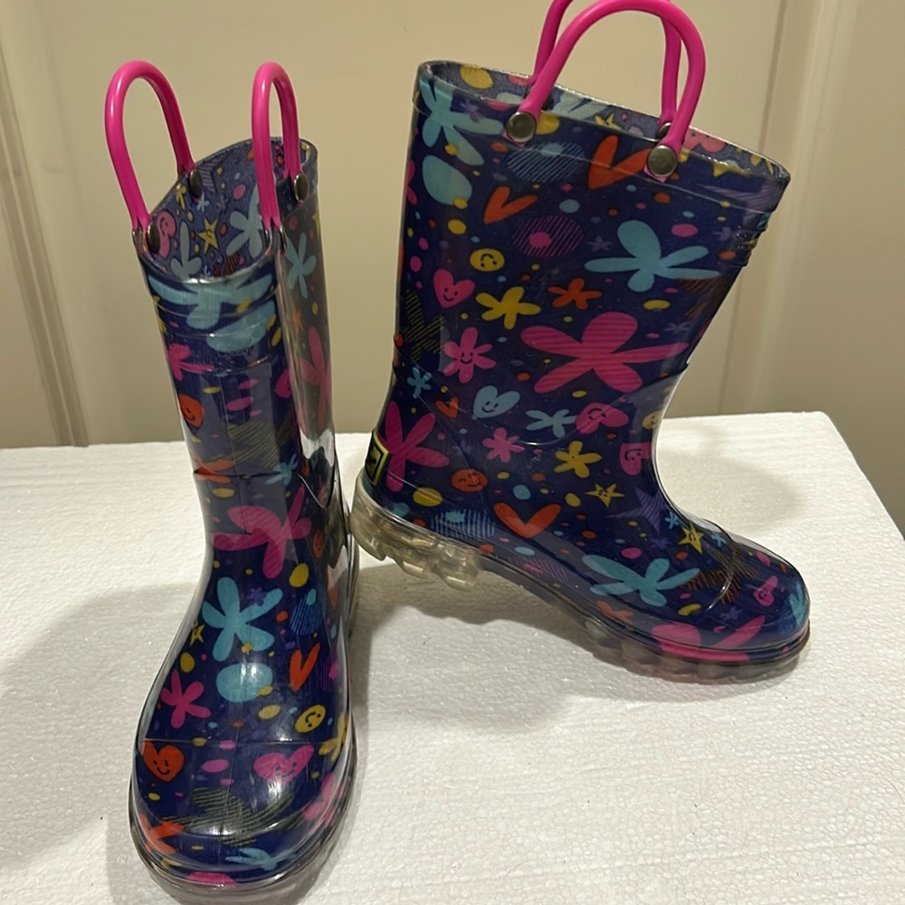Western Chief Floral hearts stars smiley face Rain Boots light up heels size 10